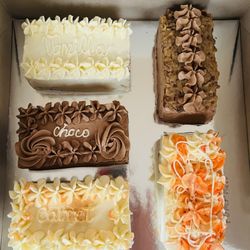 Cakes DeeLux