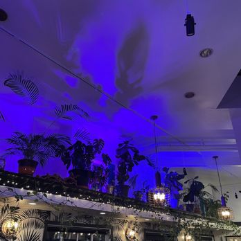 FOB Kitchen - Interior decor - Filipino Near Me - Oakland, California