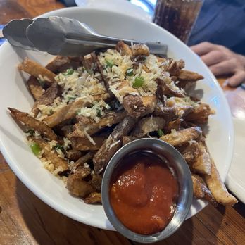 Elizabeths Farmhouse - Garlic truffle fries - Beer Bar Near Me - Putnam, Connecticut Elizabeths Farmhouse - Garlic truffle fries - Beer Bar Near Me - Putnam, Connecticut