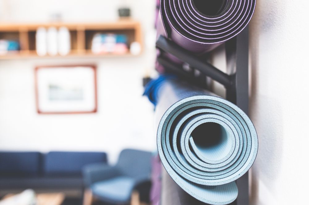 Thrive Yoga Manette Logo