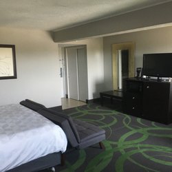 Holiday Inn Manhattan At The Campus