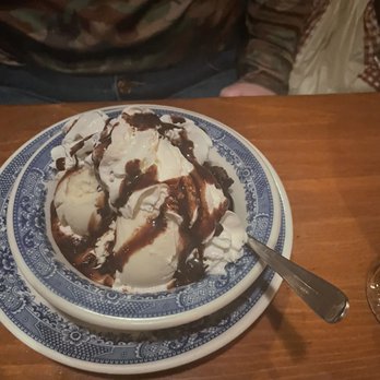 Dobbin House Tavern - Fudge brownie ice cream Sunday - Bars Near Me - Gettysburg, Pennsylvania Dobbin House Tavern - Fudge brownie ice cream Sunday - Bars Near Me - Gettysburg, Pennsylvania