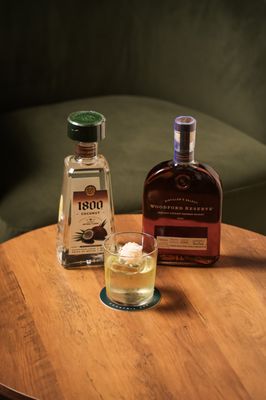 Identidad Cocktail Bar by null