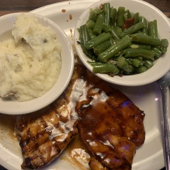 Texas Roadhouse - Steakhouses Near Me - Austin, Texas