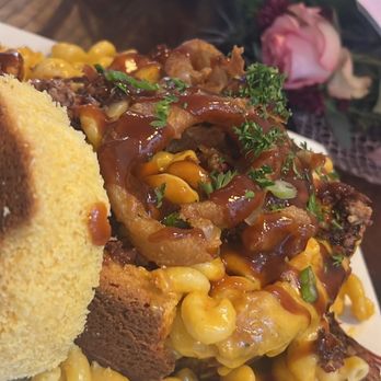 Kitchen 15 - Cornbread BRISKET MAC N CHEESE BRISKET MAC N CHEESE - Breakfast & Brunch Near Me - Sacramento, California Kitchen 15 - Cornbread BRISKET MAC N CHEESE BRISKET MAC N CHEESE - Breakfast & Brunch Near Me - Sacramento, California