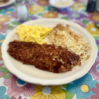 The Cup Cafe - Corned Beef Hash with Hash Browns - Breakfast & Brunch Near Me - Reno, Nevada