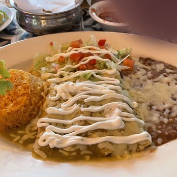 Xochipilli Taco Bar - Enchiladas verdes - New Mexican Cuisine Near Me - Van Nuys, California Xochipilli Taco Bar - Enchiladas verdes - New Mexican Cuisine Near Me - Van Nuys, California