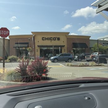 Kent Station - Front entrance - Shopping Centers Near Me - Kent, Washington