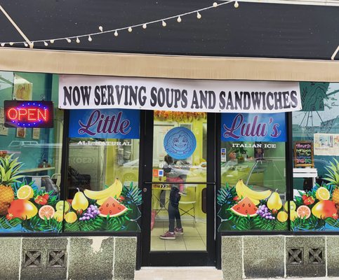 Alisha’s Treats & Eats / Little Lulus Italian Ice by null