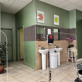 T & C Nails - Cleaning area to wash your hands - Nail Salons Near Me - Superior, Colorado
