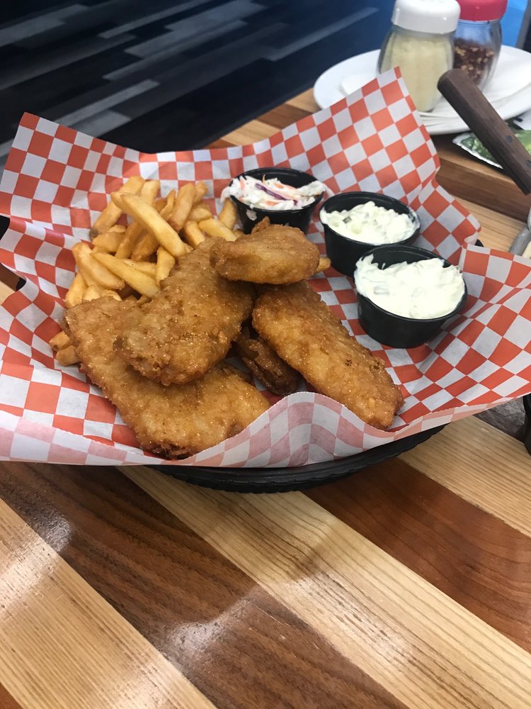 COACHES CORNER AT THE WILD ROSE CASINO 777 Wild Rose Rd, Jefferson