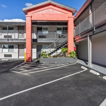 Steinbeck Lodge Motel - Hotels Near Me - Salinas, California Steinbeck Lodge Motel - Hotels Near Me - Salinas, California