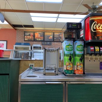 Subway - Inside, clean and neat. - Fast Food Near Me - Cross City, Florida