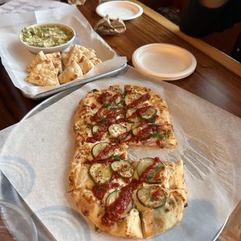 MobCraft Beer - Pickle Pizza - Brewpubs Near Me - Milwaukee, Wisconsin