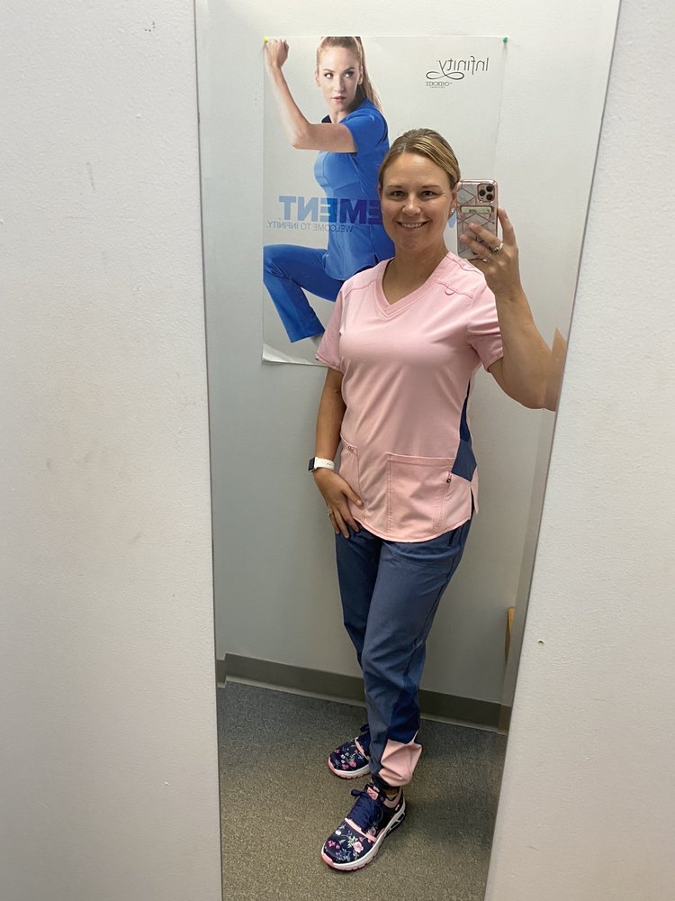 THE NURSE’S STATION Updated May 2024 58 Photos 402 10th St SE