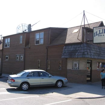 Illinois Bar & Grill On 47th - Bars Near Me - Chicago, Illinois