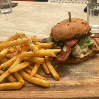 Red Rooster Overtown - My lunch... is there something in there I didn't order?!? - Cocktail Bars Near Me - Miami, Florida