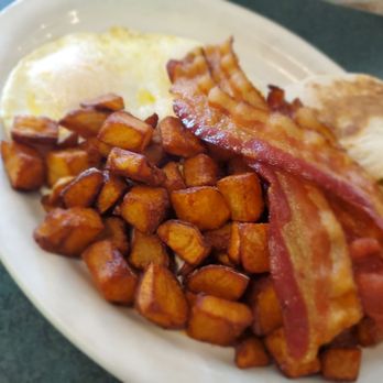 Metro Diner - Extras - American Near Me - Tampa, Florida Metro Diner - Extras - American Near Me - Tampa, Florida