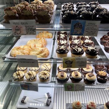 Molly's Cupcakes - Cupcakes Near Me - Liberty Township, Ohio