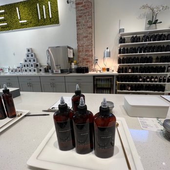 Elm Candle Bar - Mixing and matching scents! - Candle Stores Near Me - Seattle, Washington