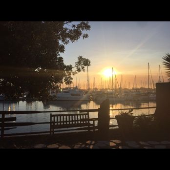 Trader Vic's - Bench area sunset view - Hawaiian Near Me - Emeryville, California Trader Vic's - Bench area sunset view - Hawaiian Near Me - Emeryville, California