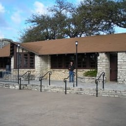 From the courtyard, looking towards the clubhouse.