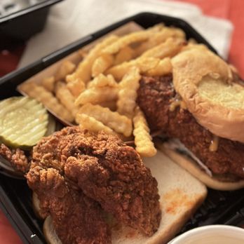 Dave's Hot Chicken - IG: @ammysalamii - Chicken Shop Near Me - Northridge, California Dave's Hot Chicken - IG: @ammysalamii - Chicken Shop Near Me - Northridge, California