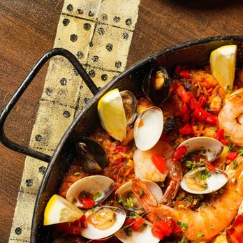 La Mulata - Enchilado de Mariscos - Cuban Near Me - Miami Beach, Florida