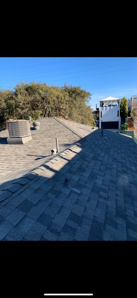 Slide of I Can Roofing