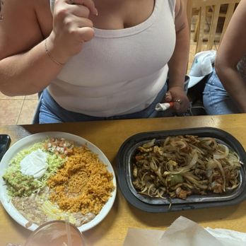 Los Pueblos - Mexican Near Me - Arnolds Park, Iowa