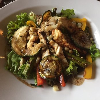 La Tequila - Salad al carbon - Mexican Near Me - Guadalajara, JAL
