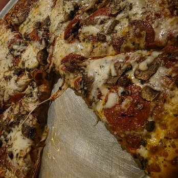 Sonny’s Pizza Den - Thick crust pepperoni and mushroom pizza - Italian Near Me - St. Louis, Missouri