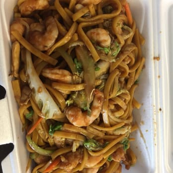 Wok & Roll - This is somebody else's order. They screwed up another order while I was there too. - Chinese Near Me - Memphis, Tennessee