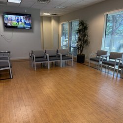 Heart and Vascular Centers of America - Front sitting room