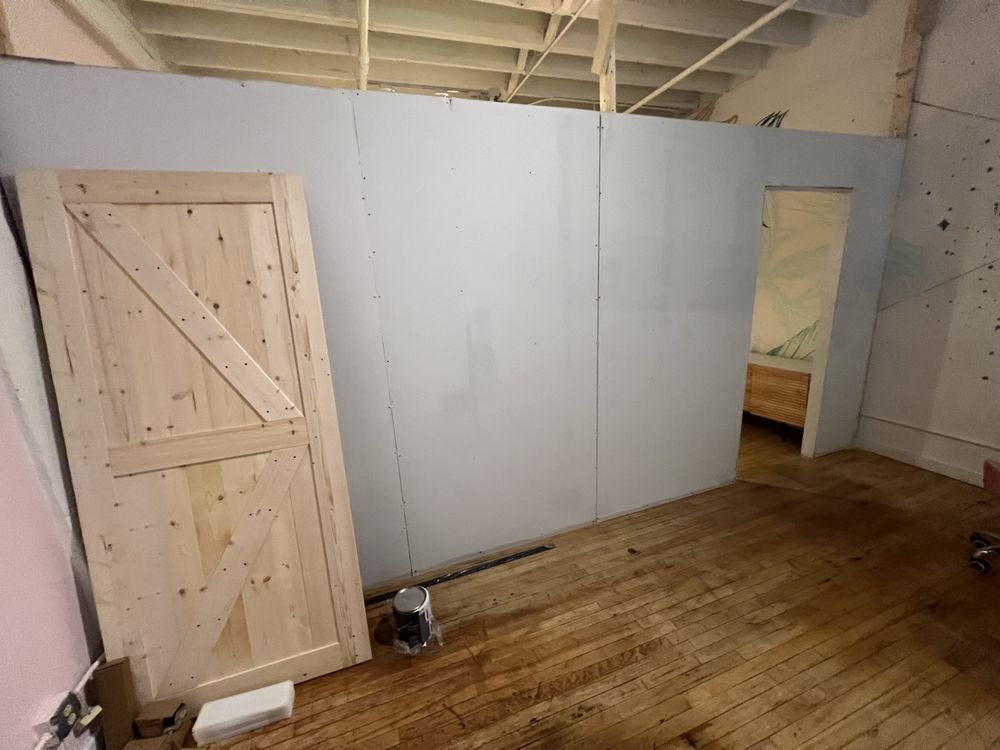 Slide of Daryna Construction