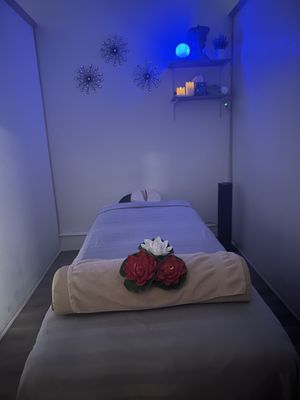 Relaxing Massage & Stretching Experience - Experience professional massage therapy in a peaceful and welcoming environment at The Moon Massage & Stretching in Chicago. Our services include Swedish Massage, Deep Tissue Massage, Thai Massage & Stretching, Foot Reflexology, and Couples Massage. Each session is customized to help relieve muscle tension, reduce stress, improve flexibility, and restore balance to your body and mind. Book your relaxing massage experience with us today. Relaxing Massage & Stretching Experience - Experience professional massage therapy in a peaceful and welcoming environment at The Moon Massage & Stretching in Chicago. Our services include Swedish Massage, Deep Tissue Massage, Thai Massage & Stretching, Foot Reflexology, and Couples Massage. Each session is customized to help relieve muscle tension, reduce stress, improve flexibility, and restore balance to your body and mind. Book your relaxing massage experience with us today.
