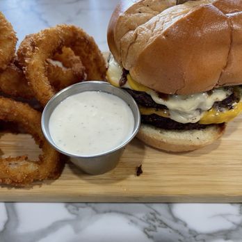 Lula Mae Bistro - Salamander Burger - Southern Near Me - Terrell, Texas