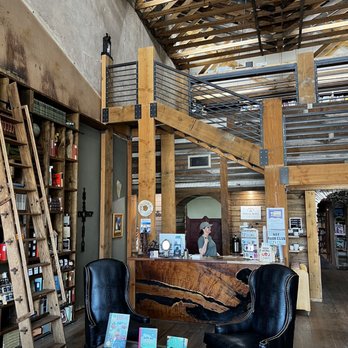 Intermission Bookshop - Really unique building - Bookstores Near Me - Brownwood, Texas