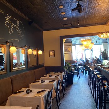 LoLa 42 - Inside seating - Sushi Bars Near Me - Boston, Massachusetts