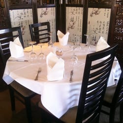 Royal Park Chinese Restaurant - Center floor seating @ Royal park chinese