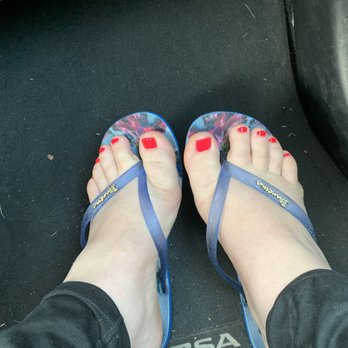 Bahama Spa and Nails - hot pink pedicure (ignore my prego swollen troll feet lol) - Nail Salons Near Me - Maplewood, Missouri Bahama Spa and Nails - hot pink pedicure (ignore my prego swollen troll feet lol) - Nail Salons Near Me - Maplewood, Missouri
