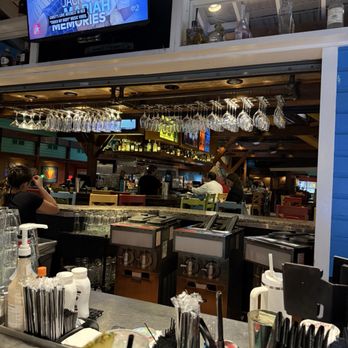 Bahama Breeze - Bars Near Me - Orlando, Florida