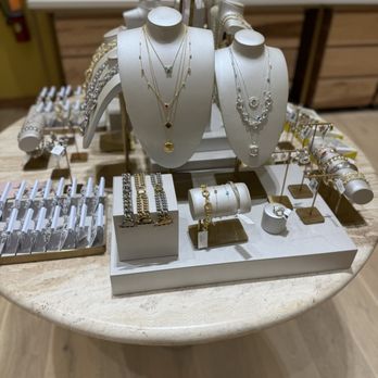 Kendra Scott - Jewelry Near Me - San Antonio, Texas