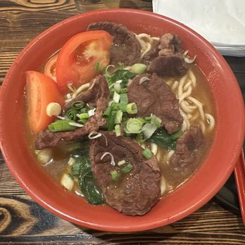 Taipei Cafe - Tomato Beef Noodle Soup - Taiwanese Near Me - Chicago, Illinois