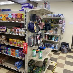 El Portal Market - Camping supplies and groceries