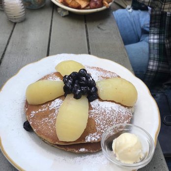 La Note - Lemon Gingerbread Pancakes and Poached Pears - French Near Me - Berkeley, California La Note - Lemon Gingerbread Pancakes and Poached Pears - French Near Me - Berkeley, California