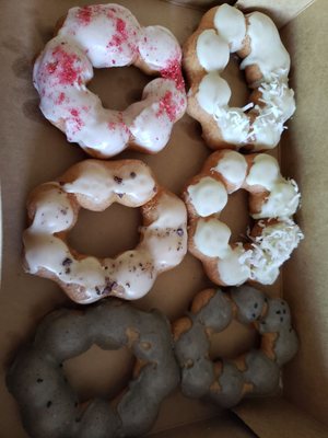 HeyDay Doughnuts by null