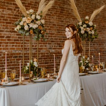 Electric Loft - Adalia-Rose-Events-Diana-Lake-Photography
Ready to Get Married? - Venues & Event Spaces Near Me - Pomona, California Electric Loft - Adalia-Rose-Events-Diana-Lake-Photography
Ready to Get Married? - Venues & Event Spaces Near Me - Pomona, California