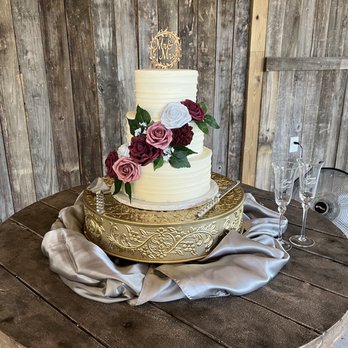 ICater247 - Wedding Cake - Caterers Near Me - Mobile, Alabama