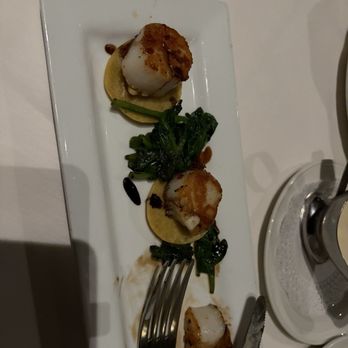 Magnolias - Pan Seared Sea Scallops Appetizer - Southern Near Me - Charleston, South Carolina Magnolias - Pan Seared Sea Scallops Appetizer - Southern Near Me - Charleston, South Carolina